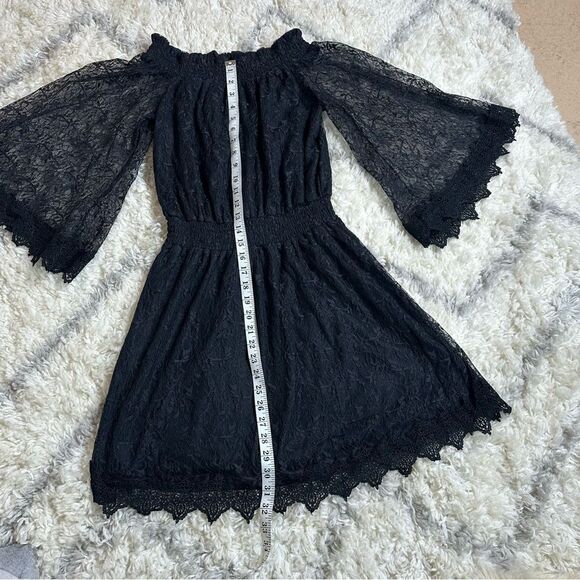 VENUS Black Ruffled Tiered Off-the-Shoulder Sundress - Picture 5 of 7